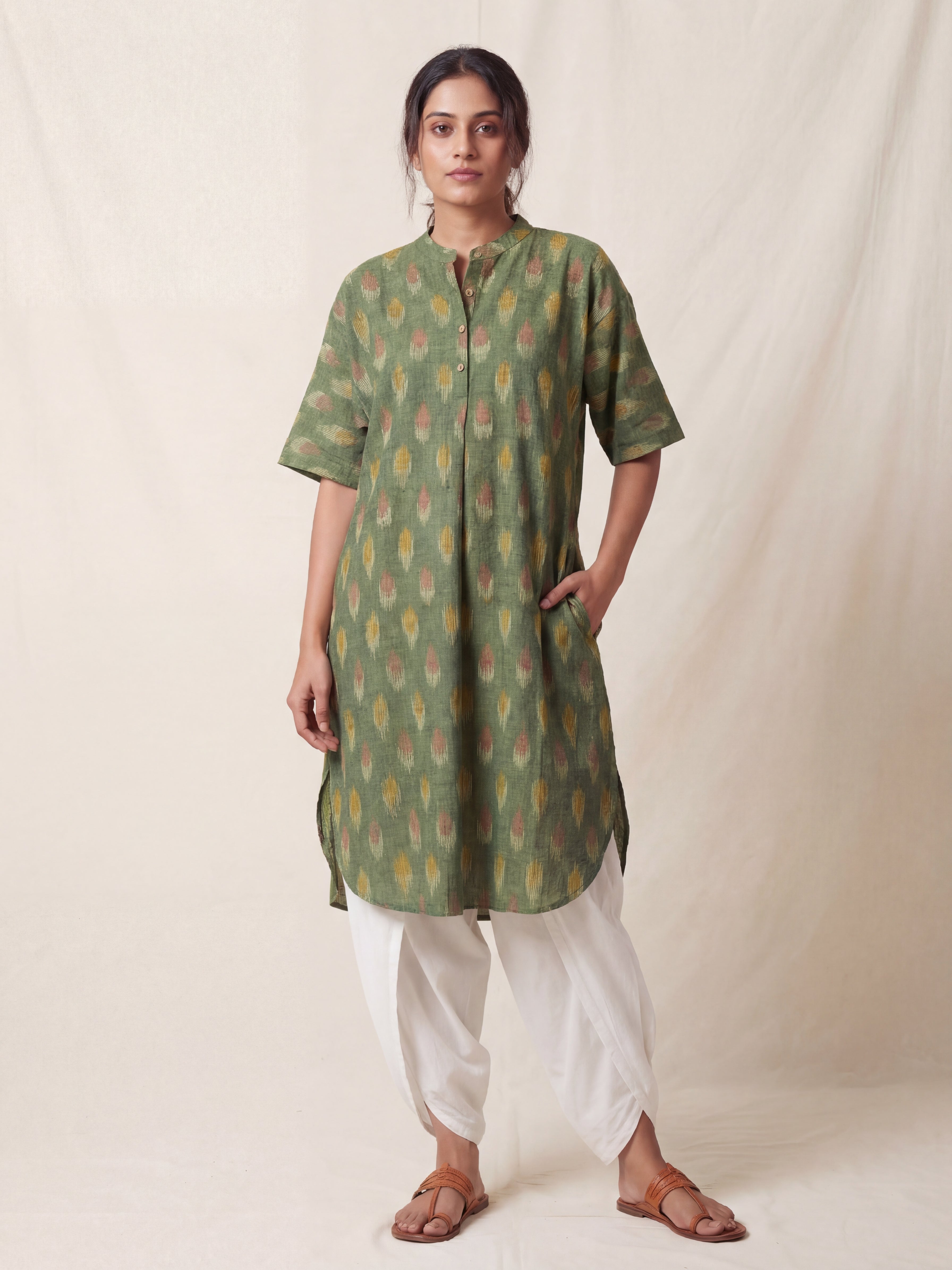 Echoes in Ikat