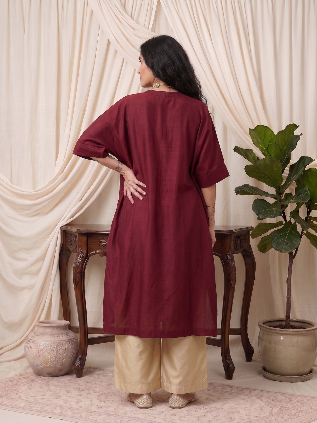 Noor-e-Zar Oversized Silk Kurta