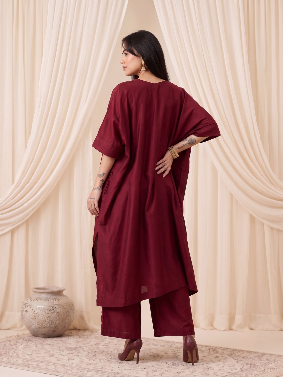 Noor-e-Zar Oversized Silk Kurta